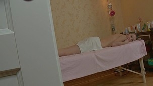 Brünette Hahn Massage