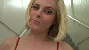 jeune blonde garnis baiser hardcore en levrette anal amateur cul sexe